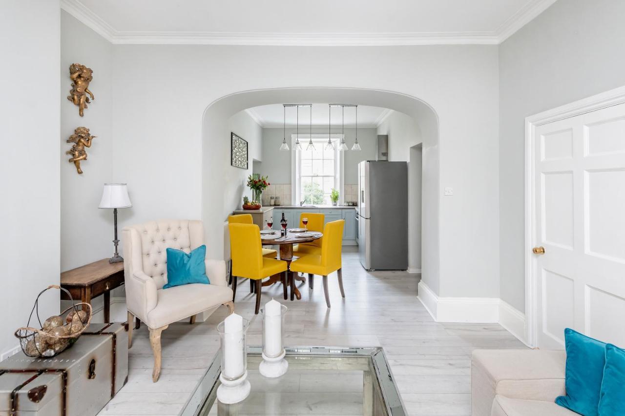 Gorgeous Garden Apartment Бат Экстерьер фото